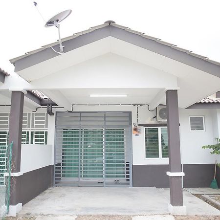 Arau Idaman Homestay Exteriör bild
